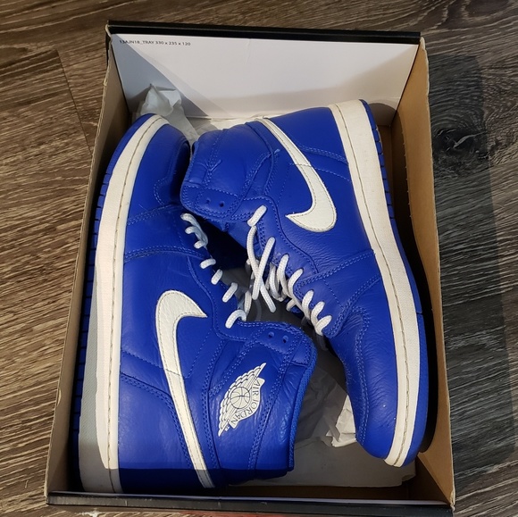 Air Jordan 1 Retro High OG - Picture 2 of 4